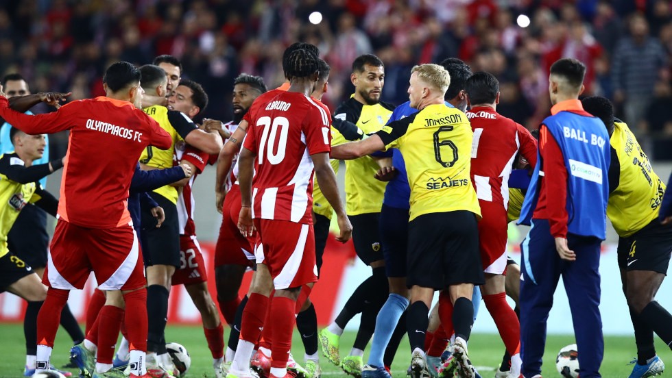 olympiacos-aek-tMtTx.jpg